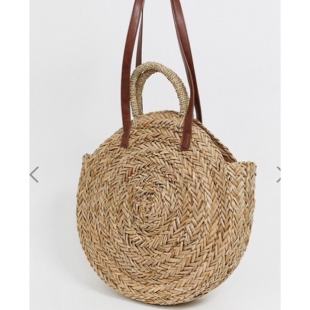 NWT | ASOS Natural Large Round Straw Bag